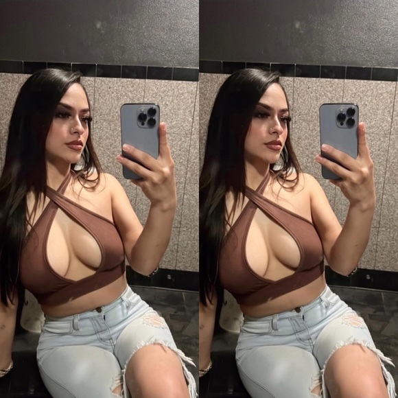 Poshmark profile picture for @ygoddd